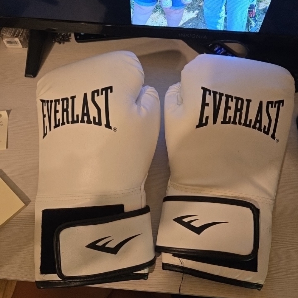 Everlast PowerLock “Choice of Champions” 12oz Boxing Sparring Gloves White/Black